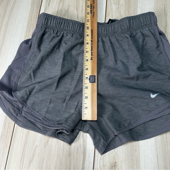 Nike Womens Dry Running Tempo‎ Athletic Shorts DB4487 067 Gray Size Small New - Picture 3 of 9